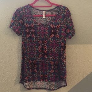 XS Multi Color LuLaRoe Classic T